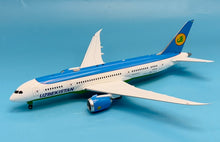 Load image into Gallery viewer, SQ Wings 1/200 Uzbekistan Airways Boeing 787-8 UK78706 L2035
