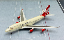 Load image into Gallery viewer, Apollo 1/400 Virgin Atlantic Boeing 747-400 G-VWOW Cosmic Girl A13014
