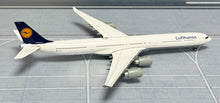 Load image into Gallery viewer, YY Wings 1/400 Lufthansa Airbus A340-600 D-AIHZ
