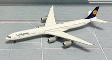 Load image into Gallery viewer, YY Wings 1/400 Lufthansa Airbus A340-600 D-AIHZ
