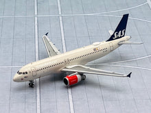Load image into Gallery viewer, JC Wings 1/400 SAS Scandinavian Airlines Airbus A320 OY-KAR
