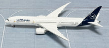 Load image into Gallery viewer, Phoenix 1/400 Lufthansa Boeing 787-9 D-ABPF

