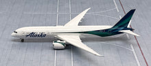 Load image into Gallery viewer, Phoenix 1/400 Alaska Airlines Boeing 787-9 N784HA

