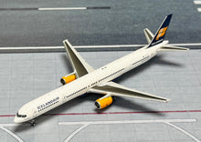 Load image into Gallery viewer, JC Wings 1/400 Icelandair Boeing 757-300 TF-FIX XX40459
