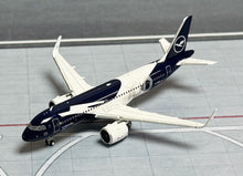 Load image into Gallery viewer, Gemini Jets 1/400 Lufthansa A320neo D-AING “100”

