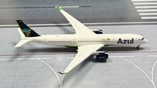 Load image into Gallery viewer, JC Wings 1/400 Azul Linhas Aéreas Brasileiras Airbus A350-900XWB PR-AOY
