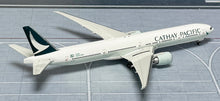 Load image into Gallery viewer, Phoenix 1/400 Cathay Pacific Boeing 777-300ER B-KPO 80 years
