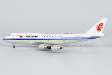 Load image into Gallery viewer, NG models Lite 1/400 Air China Boeing 747-400 B-2447 CCA031
