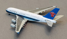 Load image into Gallery viewer, HX Models 1/400 China Southern Airlines Airbus A380 B-6140 A581505
