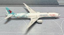Load image into Gallery viewer, JC Wings 1/400 China Eastern Airlines Boeing 777-300ER Shanghai Museum B-7349
