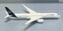 Load image into Gallery viewer, Gemini Jets 1/400 Lufthansa Airbus A350-900 D-AIXP
