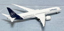 Load image into Gallery viewer, Phoenix 1/400 Lufthansa Boeing 787-9 D-ABPF
