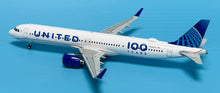 Load image into Gallery viewer, SQ Wings 1/200 United Airlines Airbus A321 N44550 L2346

