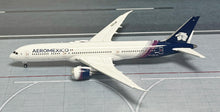Load image into Gallery viewer, Gemini Jets 1/400 Aeromexico Boeing 787-9 N815AM
