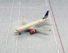 Load image into Gallery viewer, JC Wings 1/400 SAS Scandinavian Airlines Airbus A320 SE-RJE
