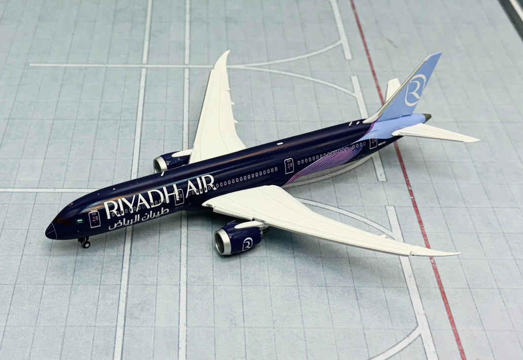 JC Wings 1/400 Riyadh Air Boeing 787-9 N8572C flap down