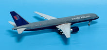 Load image into Gallery viewer, JC Wings 1/200 United Airlines Boeing 757-200 Battleship N537UA
