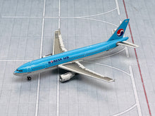 Load image into Gallery viewer, JC Wings 1/400 Korean Air Airbus A300-600R HL7280
