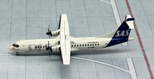 Load image into Gallery viewer, Gemini Jets 1/400 Scandinavian Airlines SAS ATR 72-600 SE-MKD
