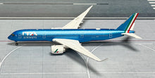 Load image into Gallery viewer, JC Wings 1/400 ITA Airways Airbus A350-900XWB EI-IFC
