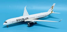 Load image into Gallery viewer, JC Wings 1/200 Starlux Airbus A350-900XWB B-58502
