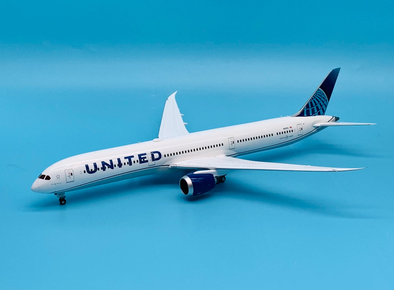 Gemini Jets 1/200 United Airlines Boeing 787-10 N12010 – First