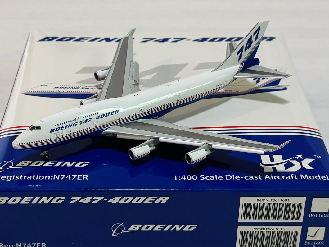 HX Models 1/400 Boeing Company 747-400 House Colour N747ER flaps down ...