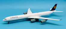 Load image into Gallery viewer, SQ Wings 1/200 Lufthansa Airbus A340-600 D-AIHZ
