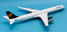 Load image into Gallery viewer, SQ Wings 1/200 Lufthansa Airbus A340-600 D-AIHZ
