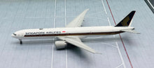 Load image into Gallery viewer, JC Wings 1/400 Singapore Airlines Boeing 777-300ER 9V-SWZ flaps down
