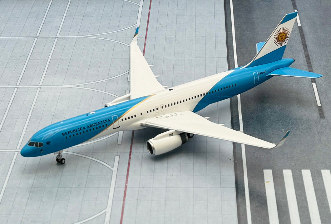 NG models 1/200 Argentina Air Force Boeing 757-200 ARG-01 42001