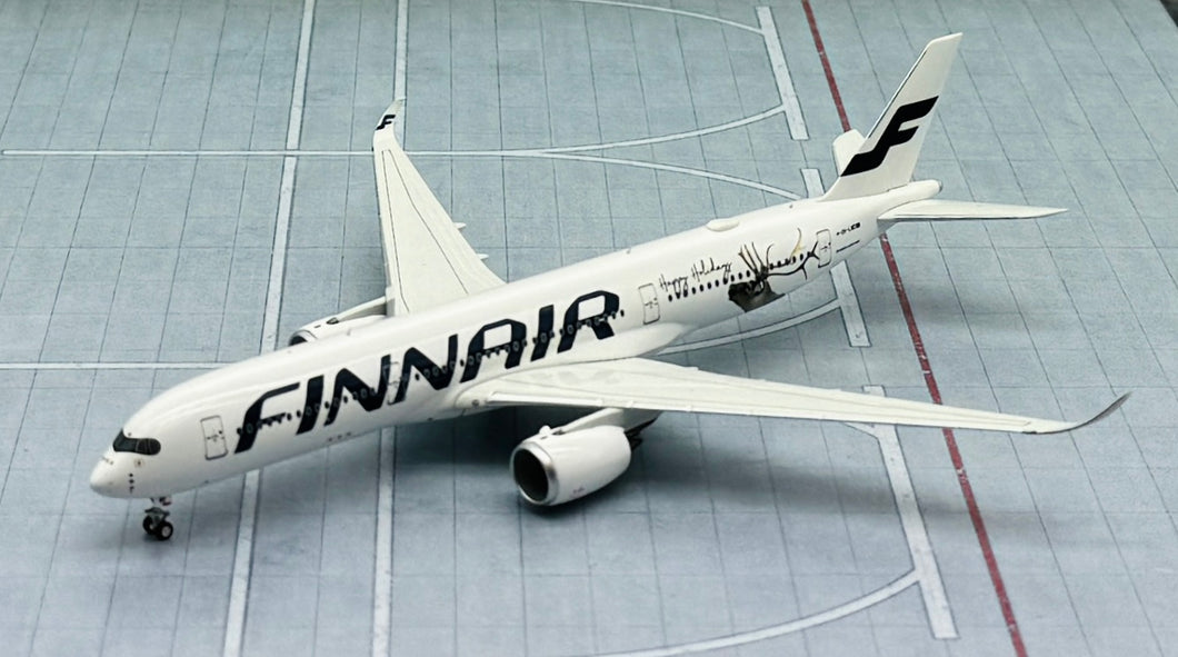 NG models 1/400 Finnair Airbus A350-900 OH-LWD Happy Holidays 39048