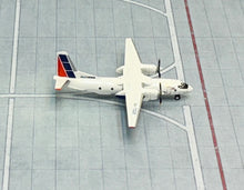 Load image into Gallery viewer, Gemini Jets 1/400 Cubana de Aviación Antonov An-26 CU-T1229
