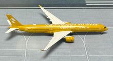 Load image into Gallery viewer, YY Wings 1/400 Starlux Airlines Airbus A350-1000 B-58554
