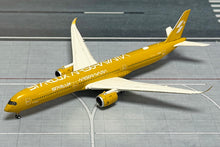 Load image into Gallery viewer, YY Wings 1/400 Starlux Airlines Airbus A350-1000 B-58554 flaps down

