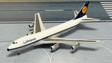 Load image into Gallery viewer, YY Wings 1/400 Lufthansa Boeing 747-100 D-ABYA
