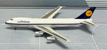 Load image into Gallery viewer, YY Wings 1/400 Lufthansa Boeing 747-100 D-ABYA
