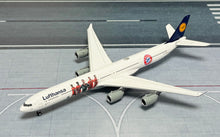 Load image into Gallery viewer, YY Wings 1/400 Lufthansa Airbus A340-600 D-AIHZ Bayern Munich
