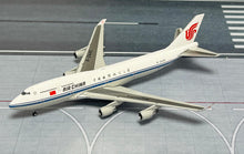 Load image into Gallery viewer, YY Wings 1/400 Air China Boeing 747-400 B-2445
