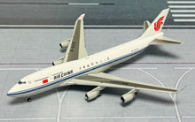 Load image into Gallery viewer, YY Wings 1/400 Air China Boeing 747-400 B-2472
