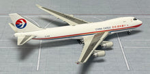 Load image into Gallery viewer, YY Wings 1/400 Air China Cargo Boeing 747-400F B-2428
