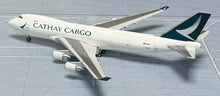 Load image into Gallery viewer, YY Wings 1/400 Cathay Pacific Boeing 747-400F B-LID
