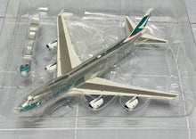Load image into Gallery viewer, YY Wings 1/400 Cathay Pacific Boeing 747-400 Polished B-HUP Interactive
