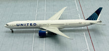 Load image into Gallery viewer, Gemini Jets 1/400 United Airlines Boeing 777-300ER N2352U
