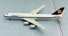 Load image into Gallery viewer, NG models 1/400 Lufthansa Boeing 747-8 D-ABYT retro 78016/78009
