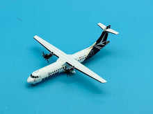 Load image into Gallery viewer, JC Wings 1/200 TAROM Romania ATR72-600 YR-ATM
