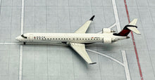 Load image into Gallery viewer, Gemini Jets 1/400 Delta Connection SkyWest Airlines Bombardier CRJ900LR N800SK
