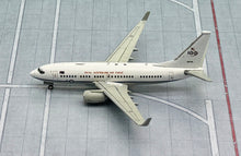 Load image into Gallery viewer, Gemini Jets 1/400 Royal Australian Air Force Boeing 737-700BBJ A36-001 “RAAF 100 Years”  GMRAA135
