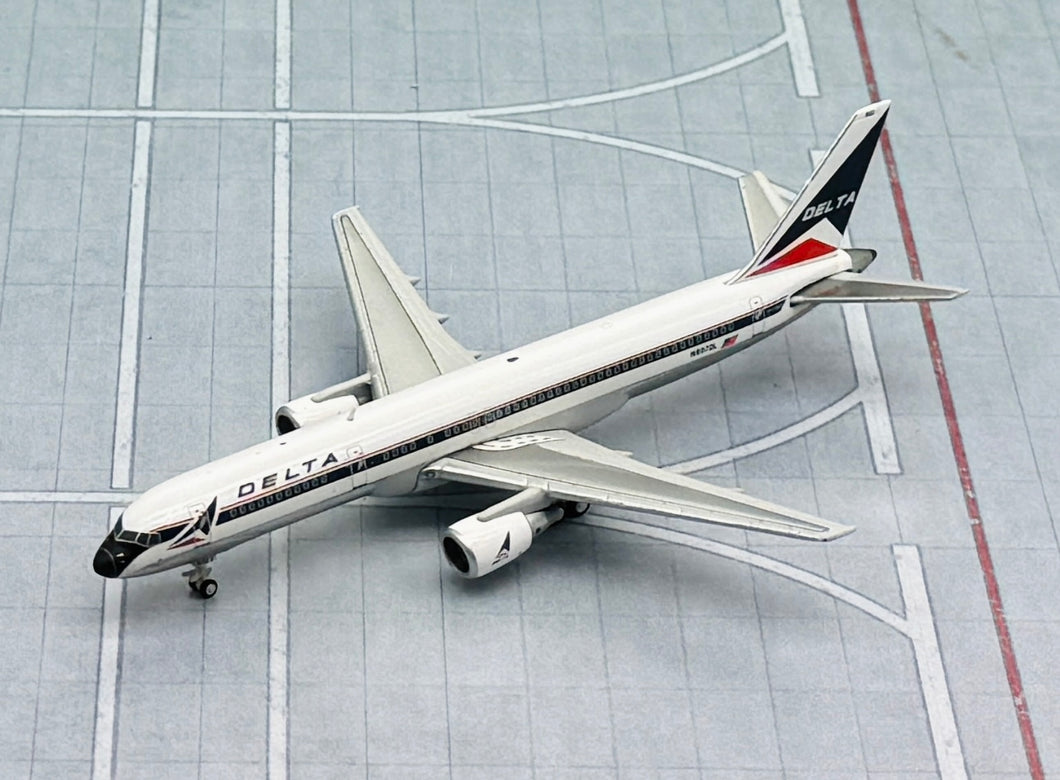 Gemini Jets 1/400 Delta Air Lines Boeing 757-200 N607DL