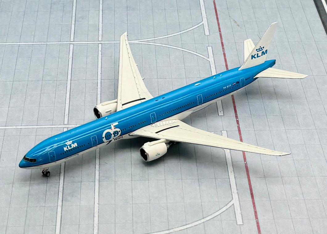 JC Wings 1/400 KLM Royal Dutch Airlines Boeing 767-300ER PH-BZF